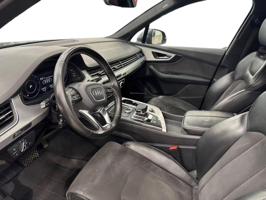 Audi Q7 2015 Harmaa