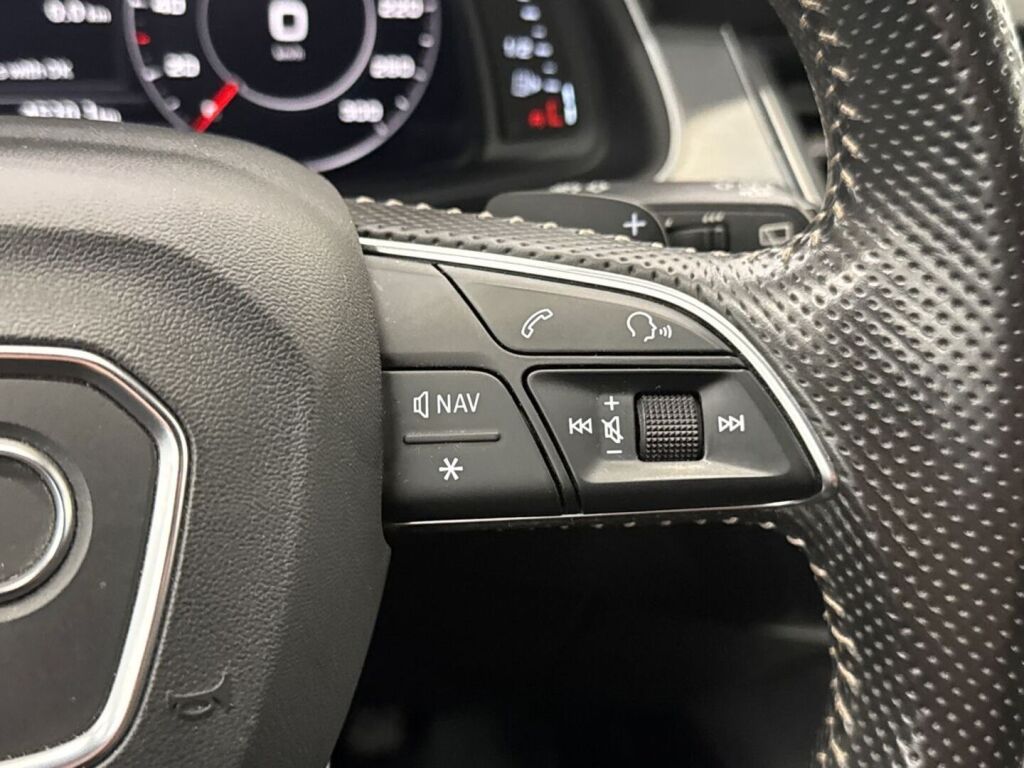Audi Q7 2015 Harmaa