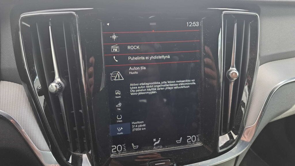 Volvo V60 2020 Musta