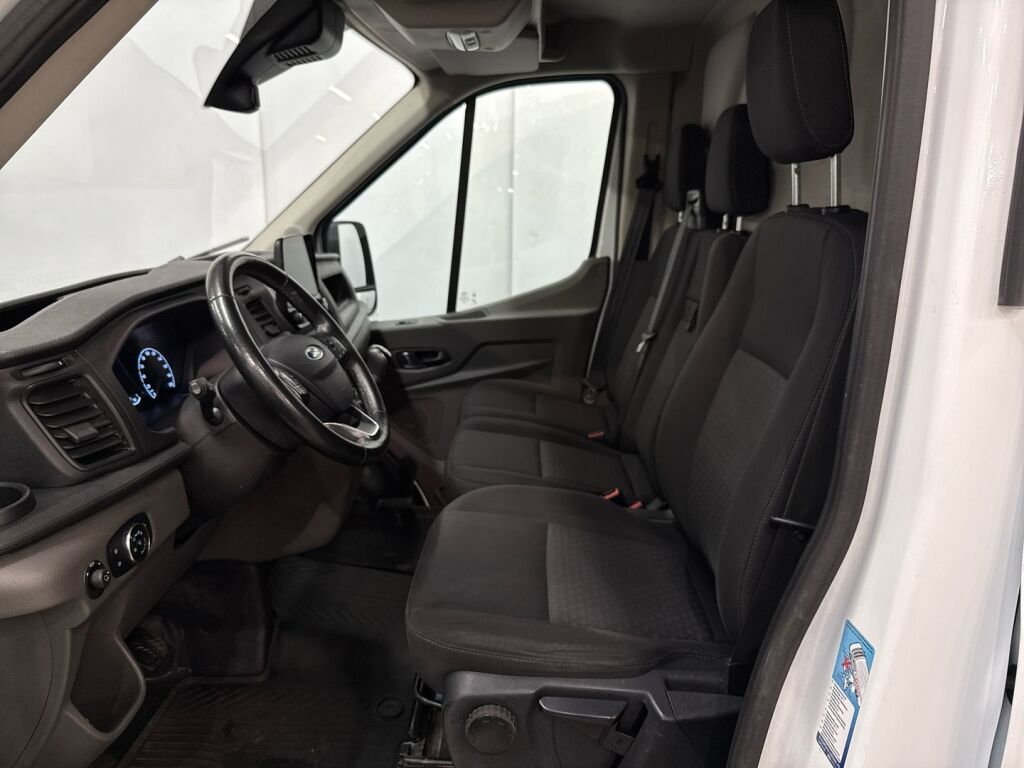 Ford Transit 2020 Valkoinen