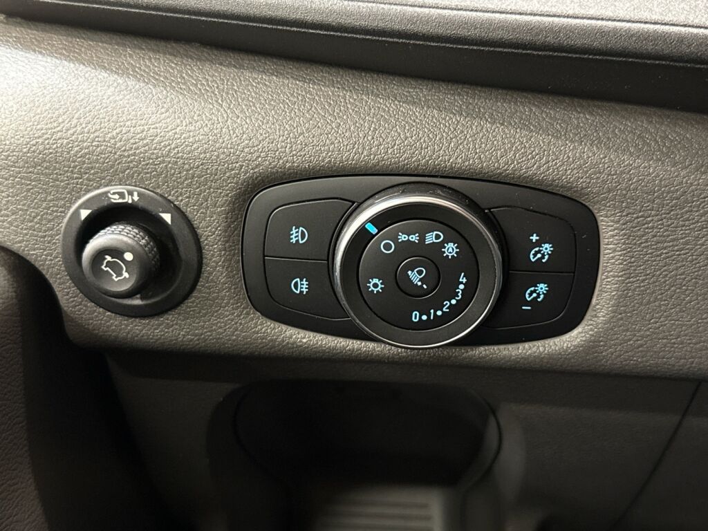 Ford Transit 2020 Valkoinen