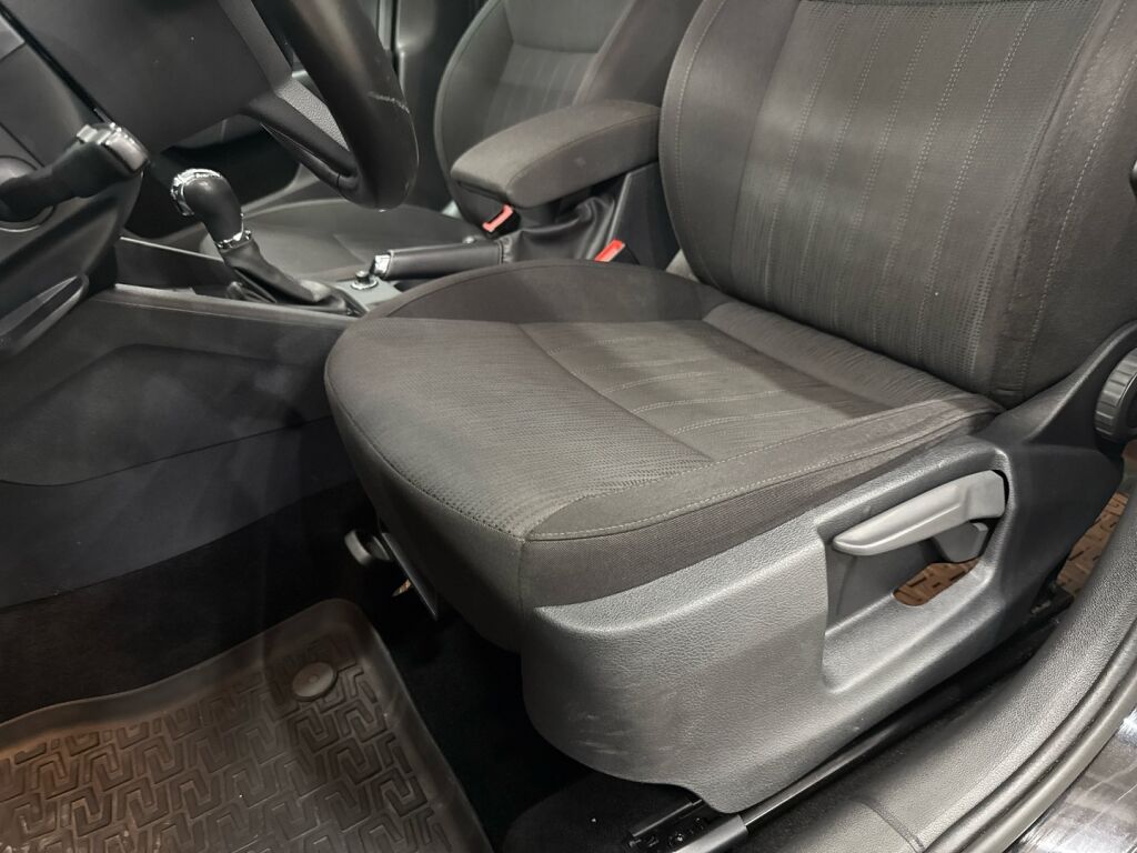 Skoda Octavia 2020 Musta