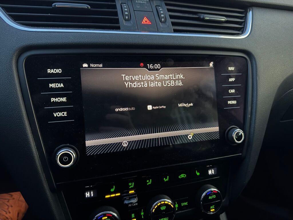 Skoda Octavia 2020 Musta