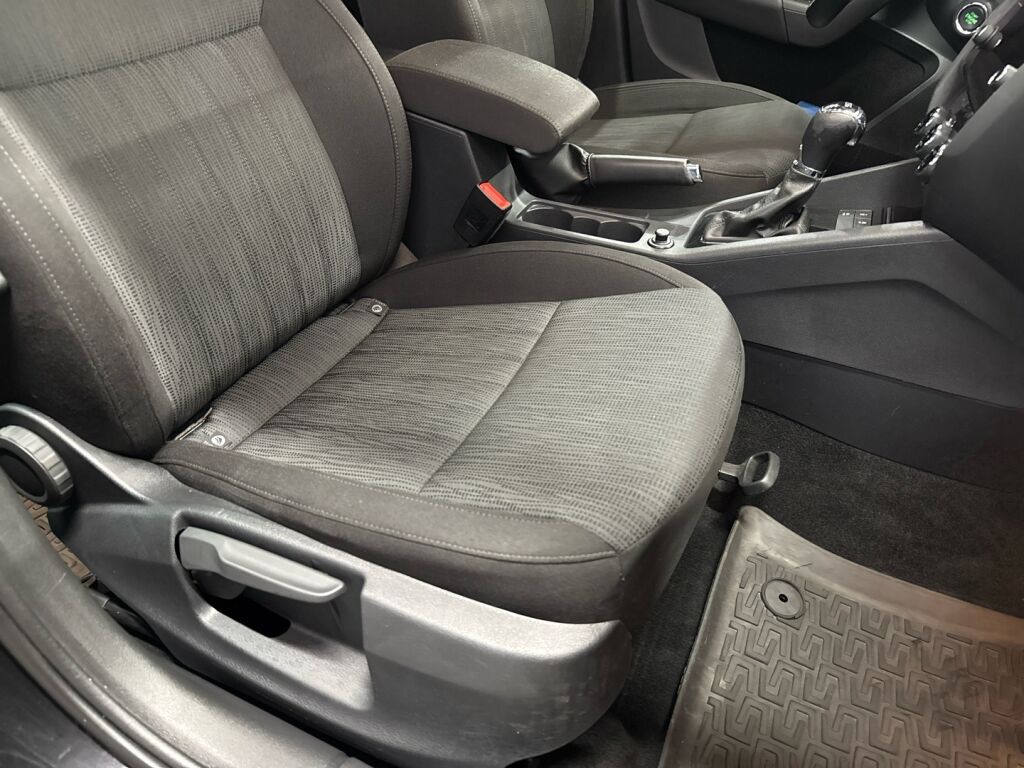 Skoda Octavia 2020 Musta