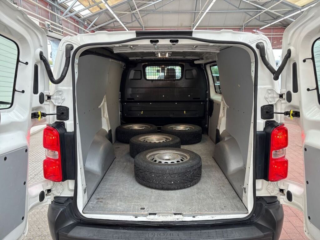 Toyota Proace 2020 Valkoinen