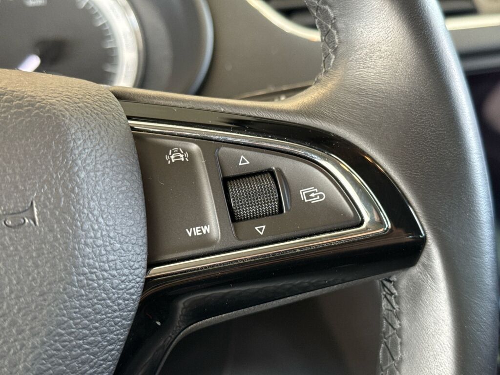 Skoda Octavia 2020 Harmaa