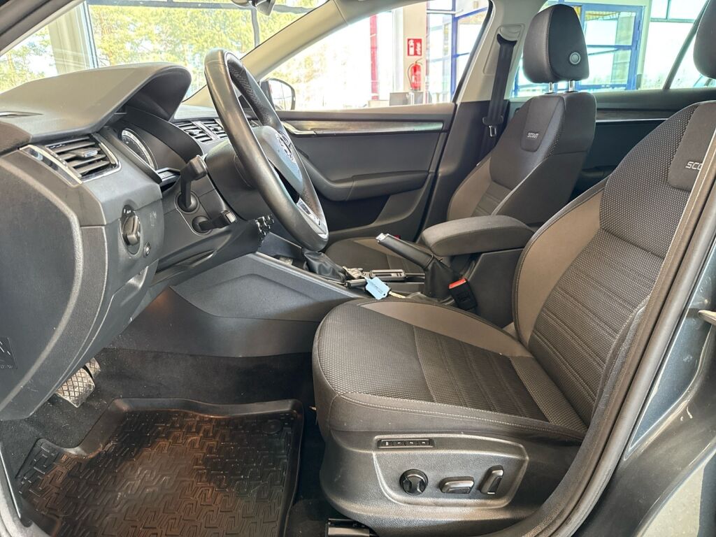 Skoda Octavia 2020 Harmaa