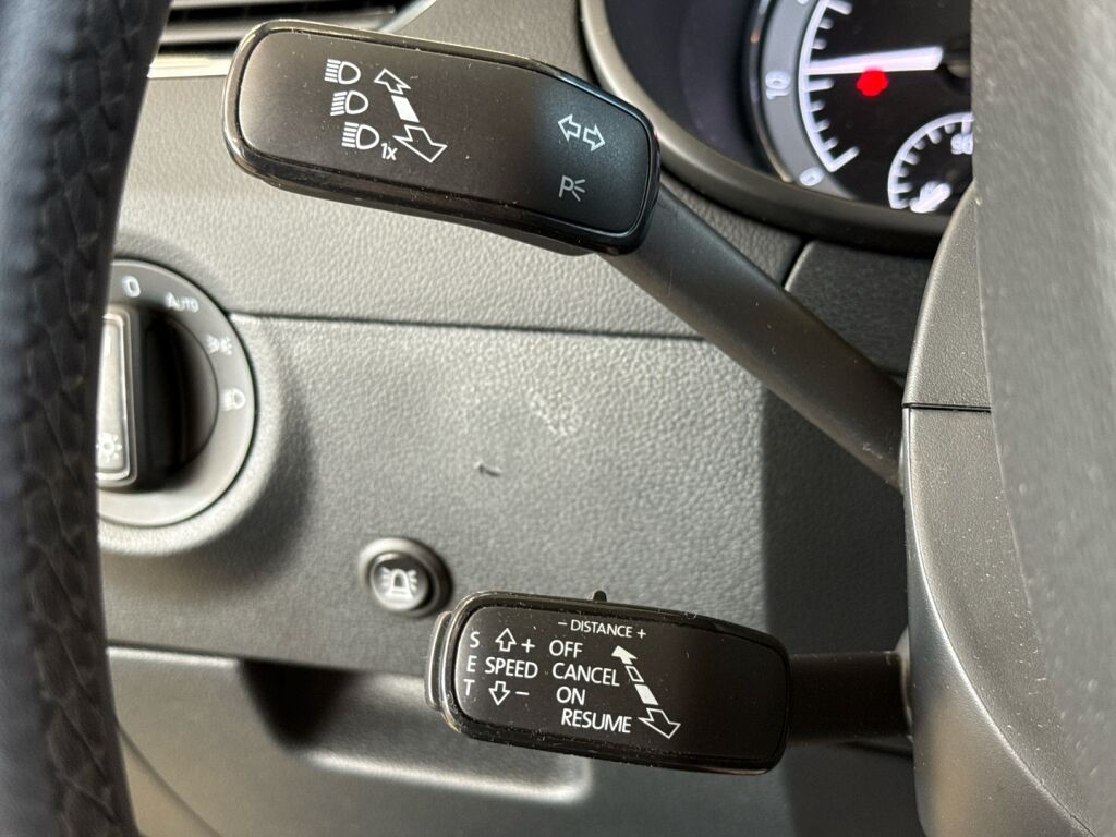 Skoda Octavia 2020 Harmaa