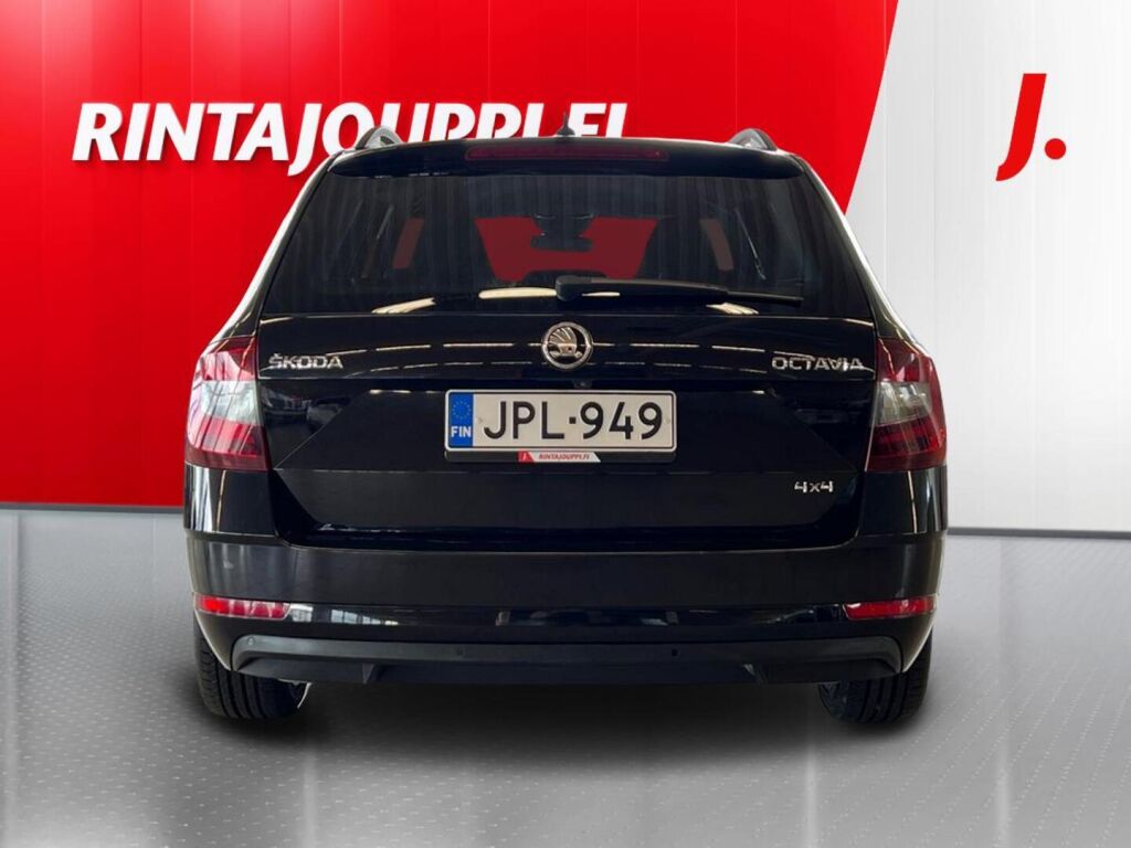 Skoda Octavia 2020 Musta