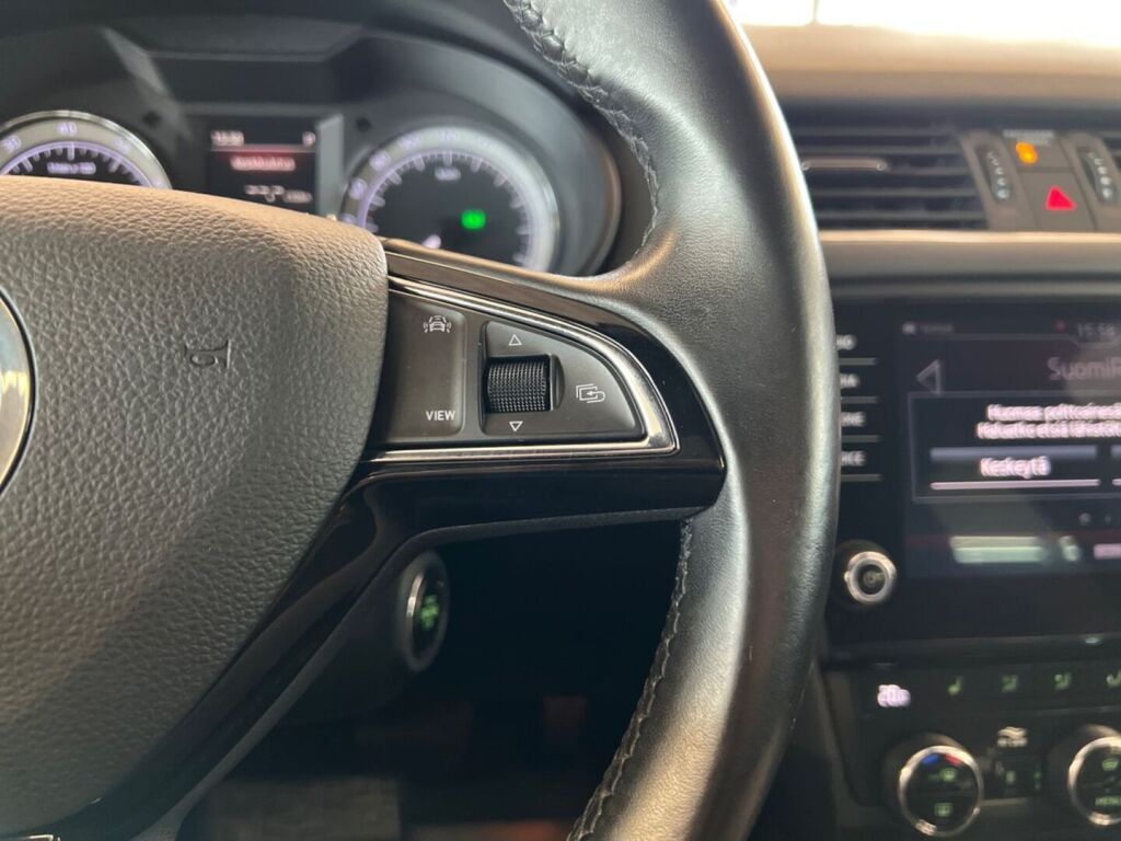 Skoda Octavia 2020 Musta