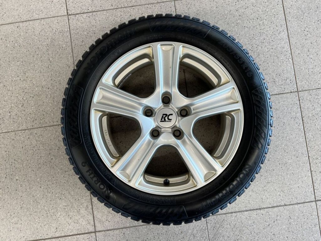 Skoda Octavia 2020 Musta