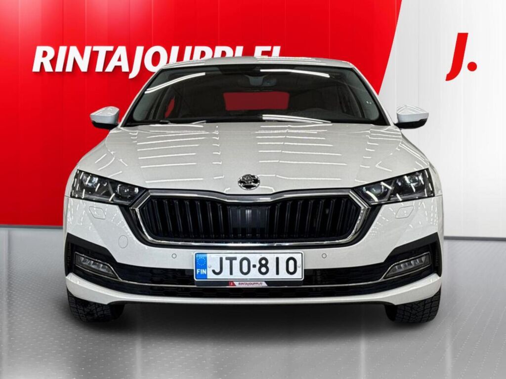 Skoda Octavia 2022 Valkoinen