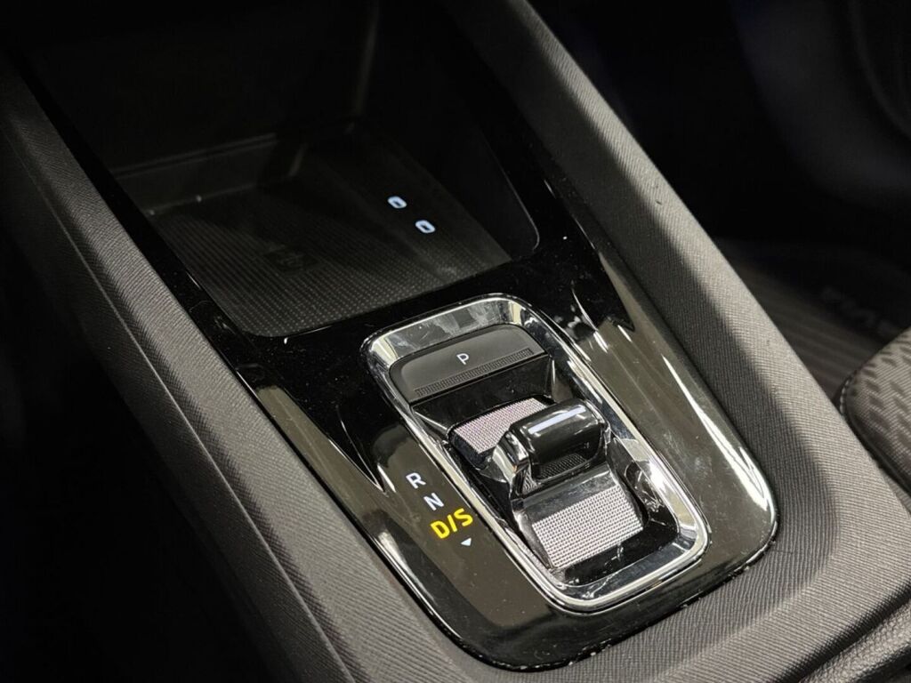 Skoda Octavia 2022 Valkoinen