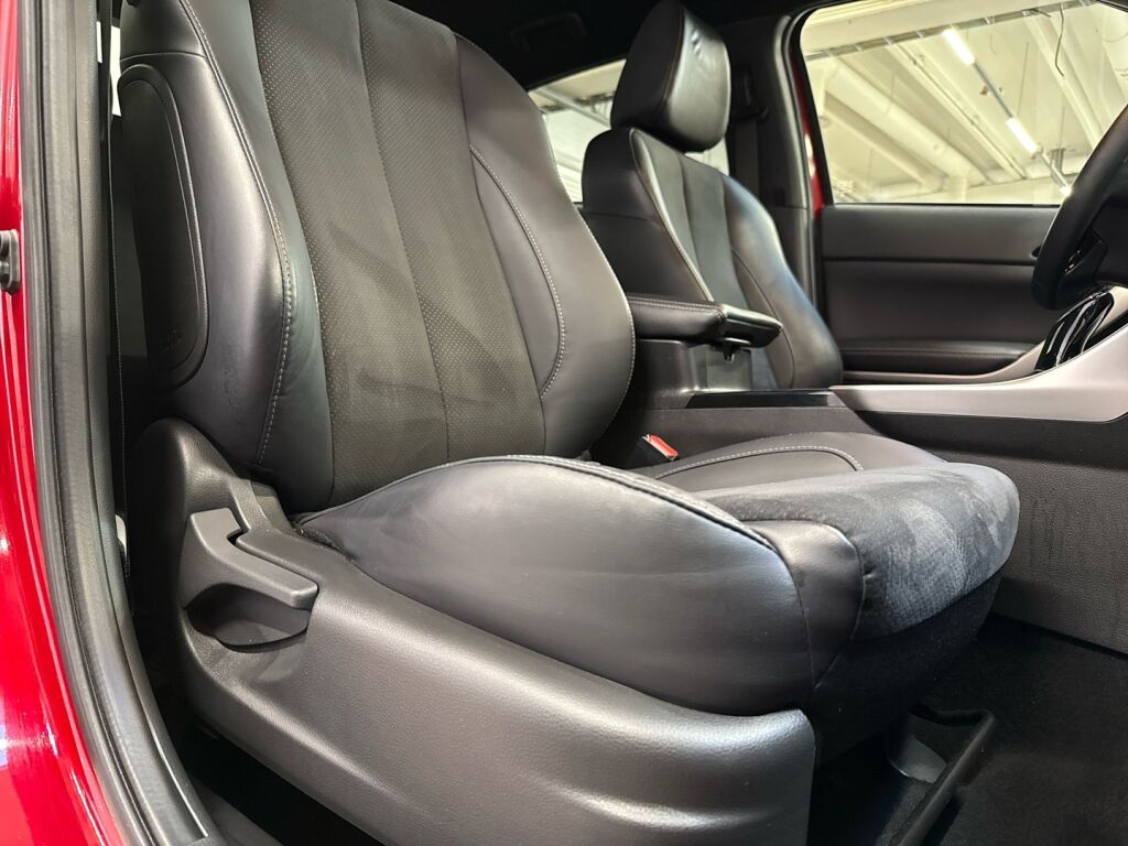 Mitsubishi Eclipse Cross 2022 Punainen