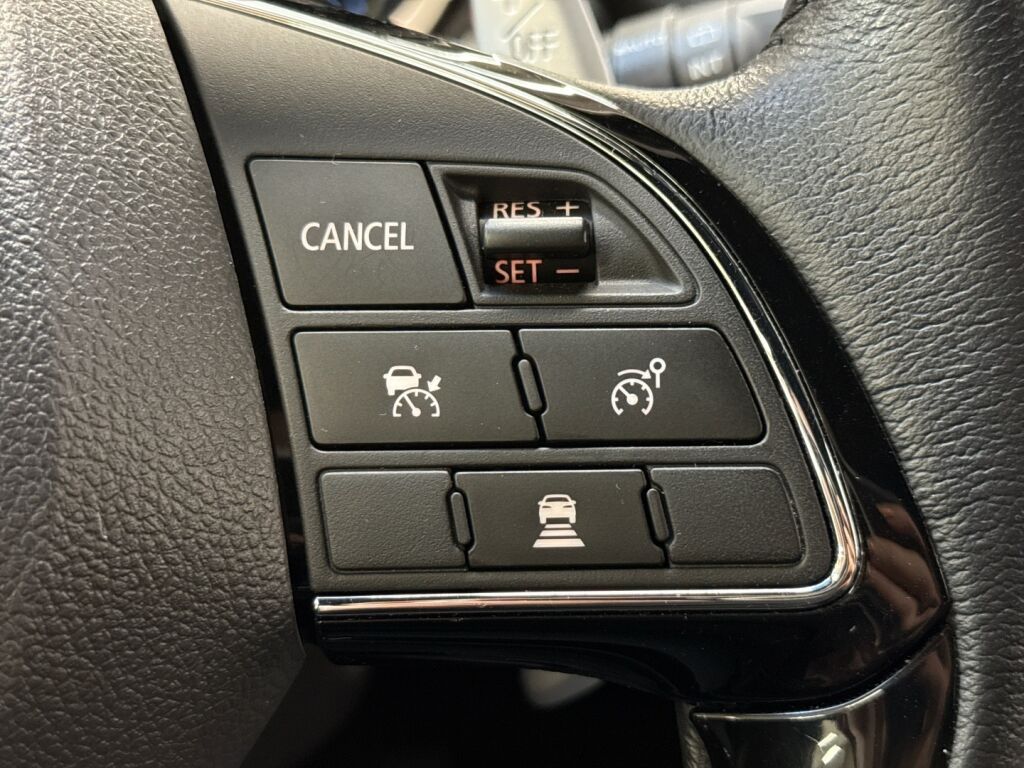 Mitsubishi Eclipse Cross 2022 Punainen