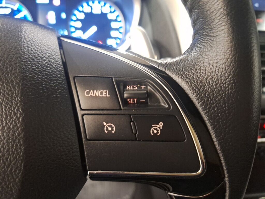 Mitsubishi Eclipse Cross 2022 Ruskea (beige)