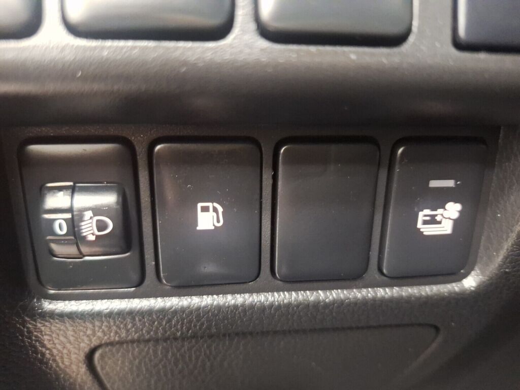 Mitsubishi Eclipse Cross 2022 Ruskea (beige)