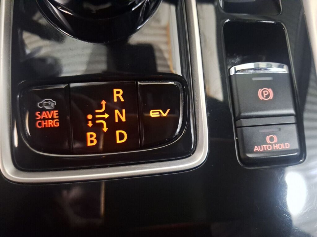 Mitsubishi Eclipse Cross 2022 Ruskea (beige)