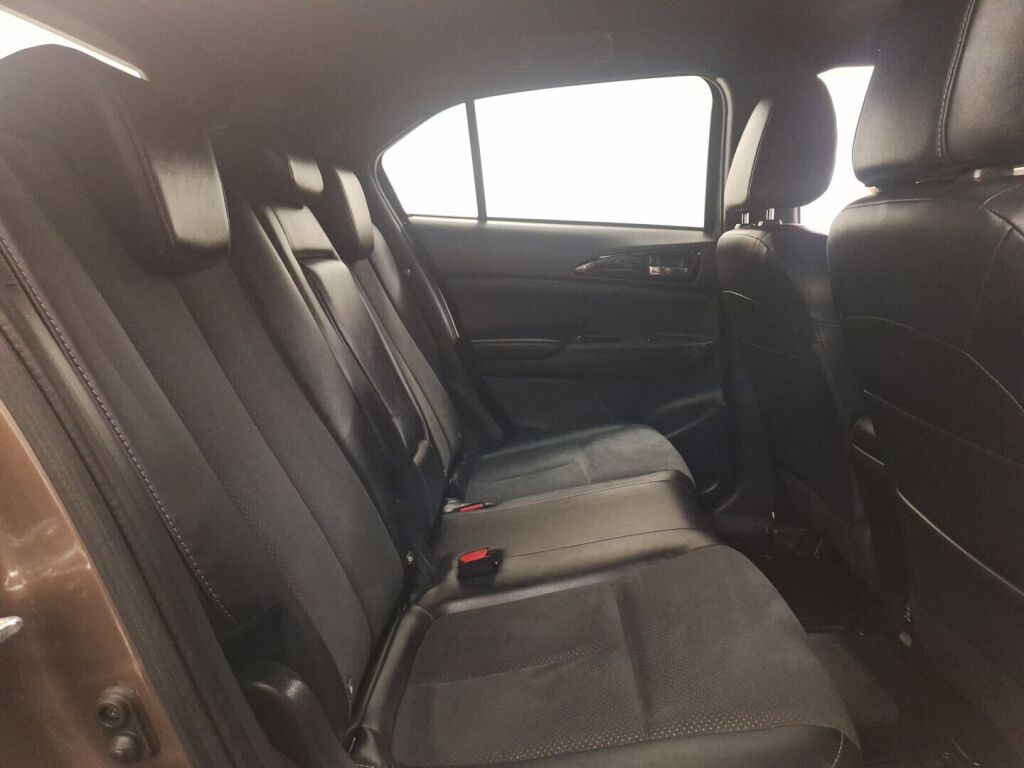 Mitsubishi Eclipse Cross 2022 Ruskea (beige)