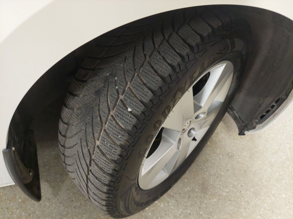 Skoda Superb 2019 Valkoinen