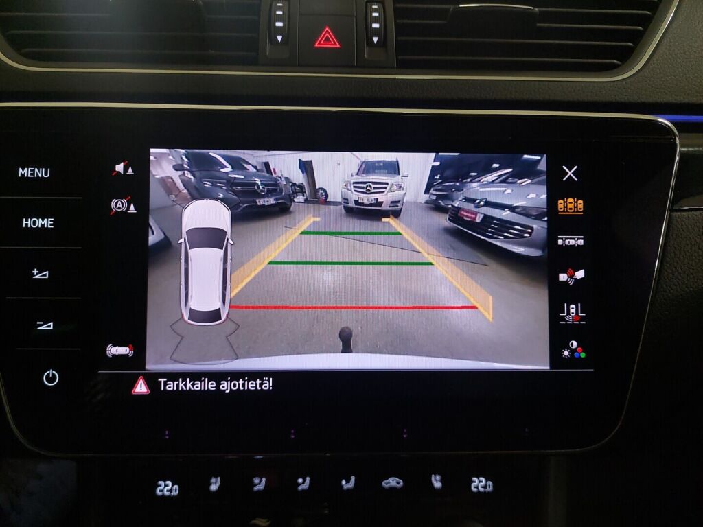 Skoda Superb 2019 Valkoinen