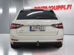 Skoda Superb 2019 Valkoinen