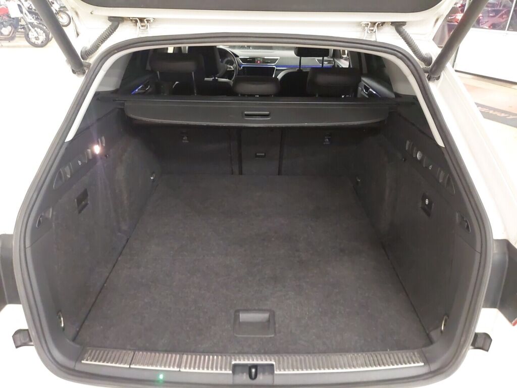 Skoda Superb 2019 Valkoinen