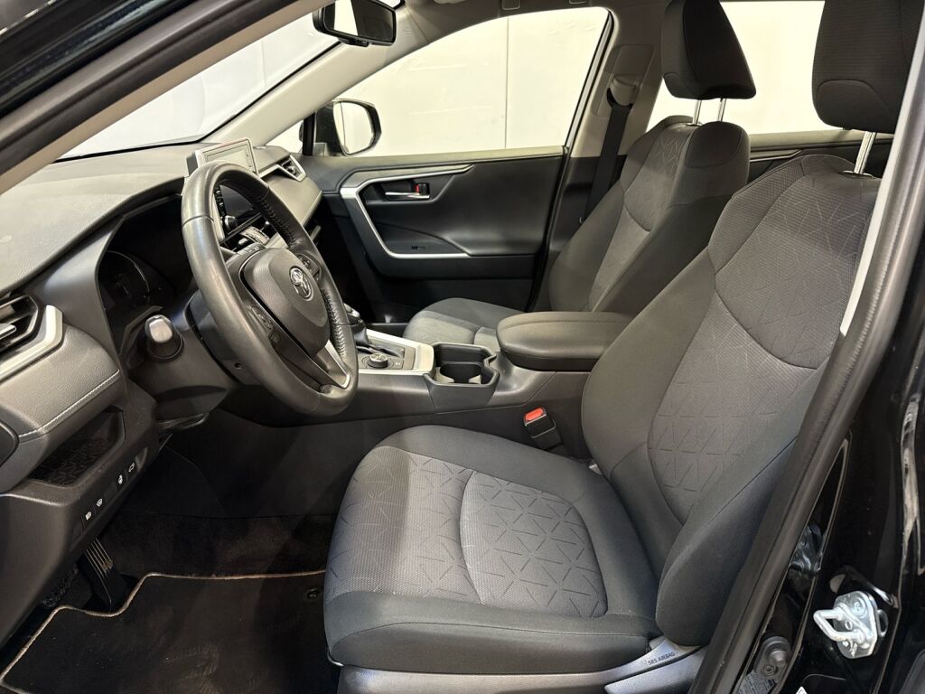 Toyota RAV4 2022 Musta