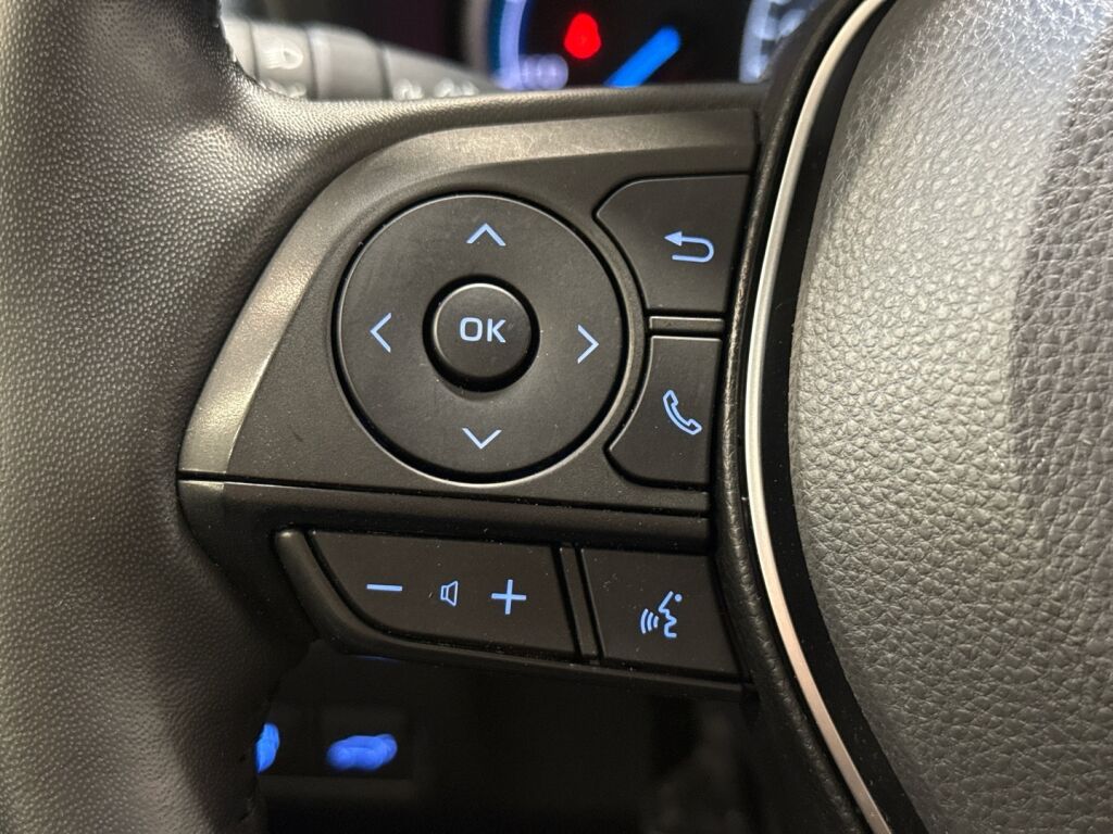 Toyota RAV4 2022 Musta