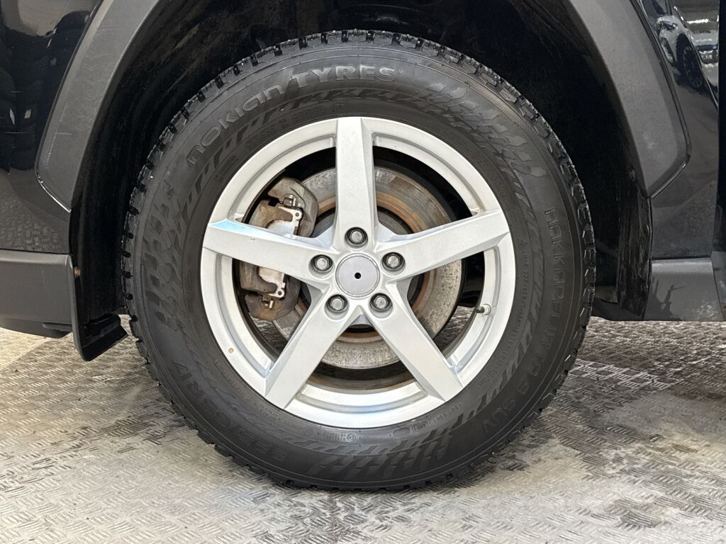 Toyota RAV4 2022 Musta