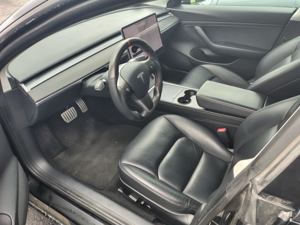 Tesla Model 3 2021 Musta