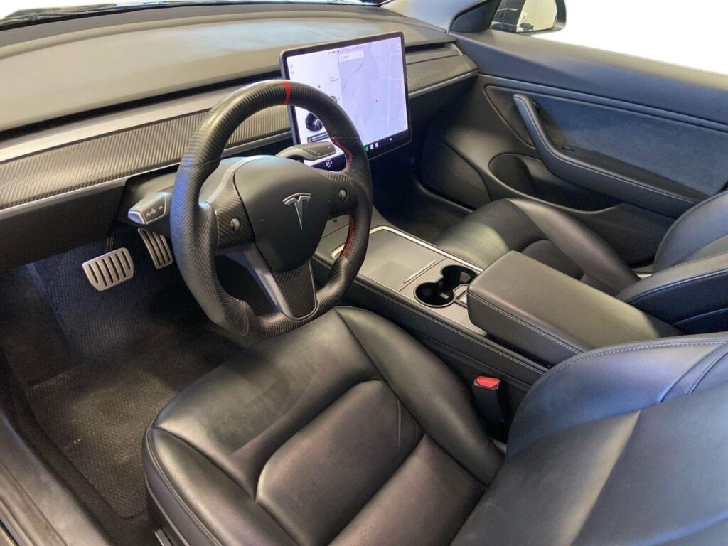 Tesla Model 3 2021 Musta