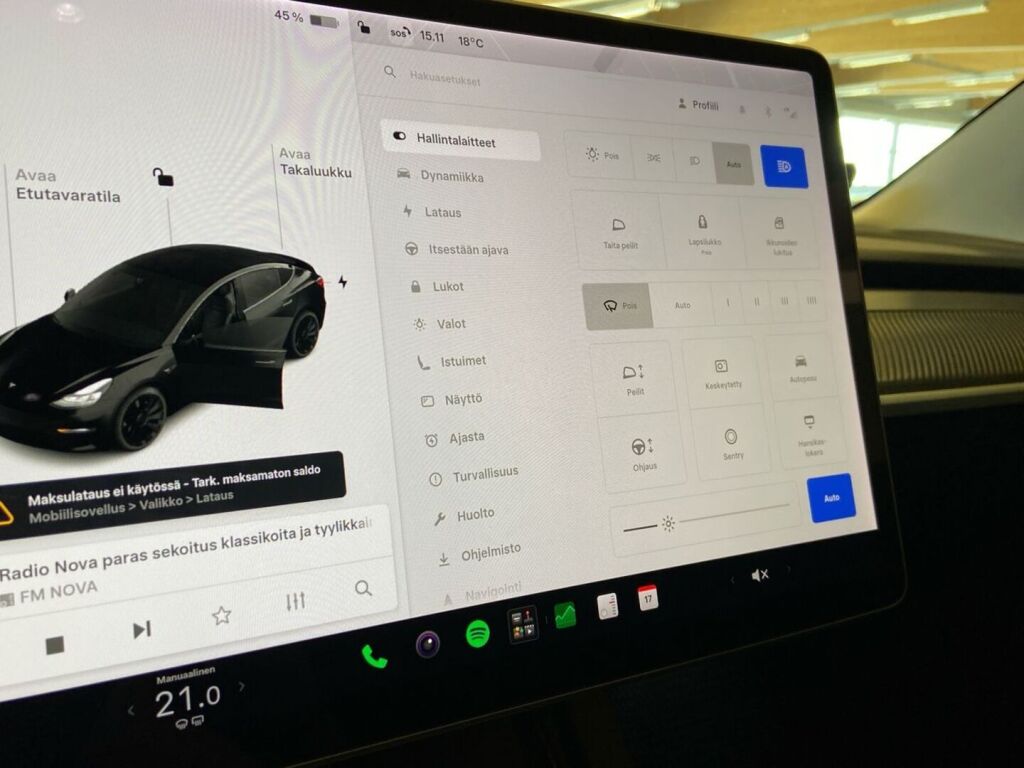 Tesla Model 3 2021 Musta