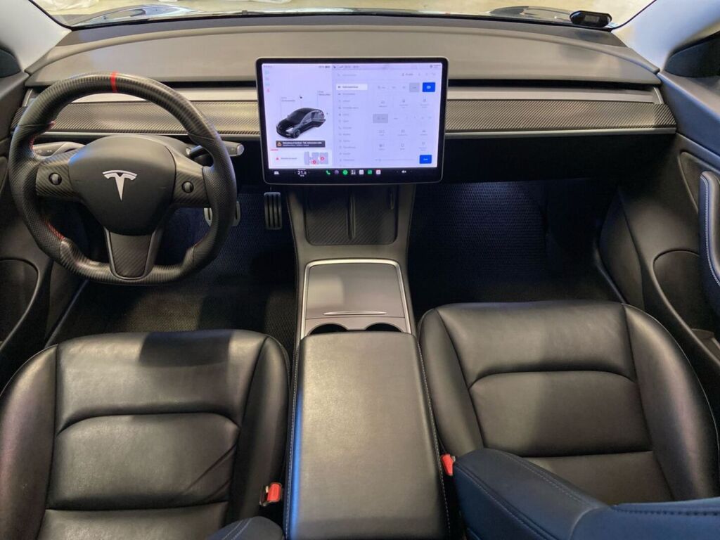 Tesla Model 3 2021 Musta