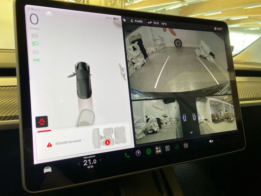 Tesla Model 3 2021 Musta