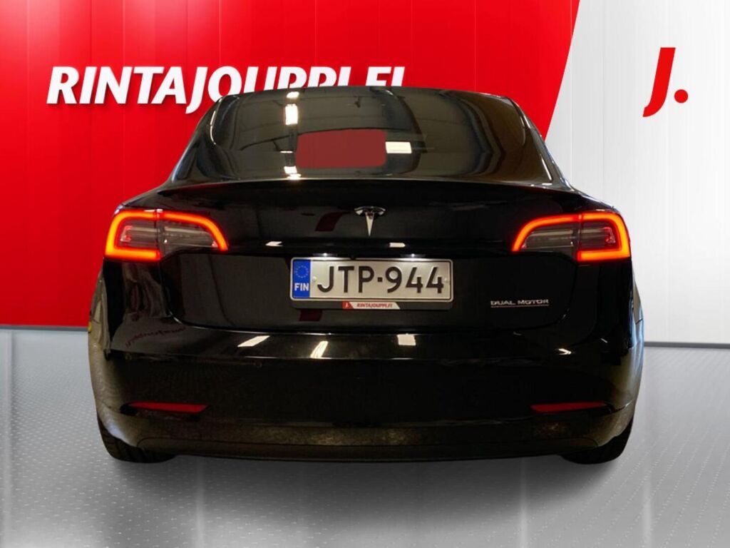 Tesla Model 3 2021 Musta