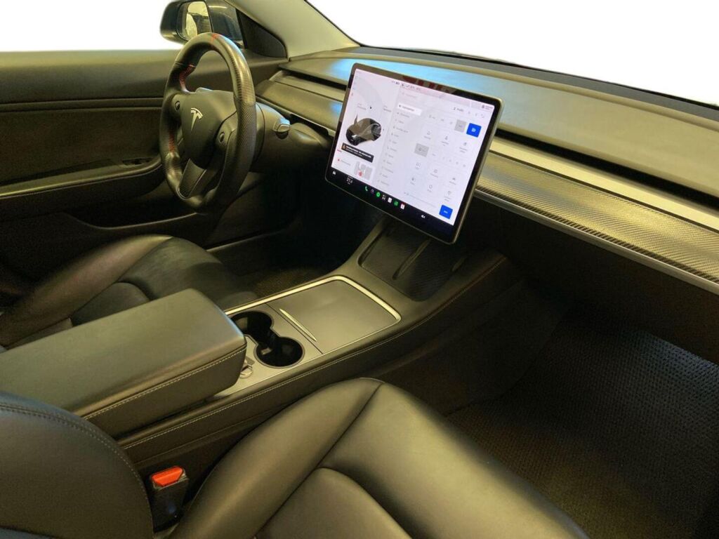 Tesla Model 3 2021 Musta
