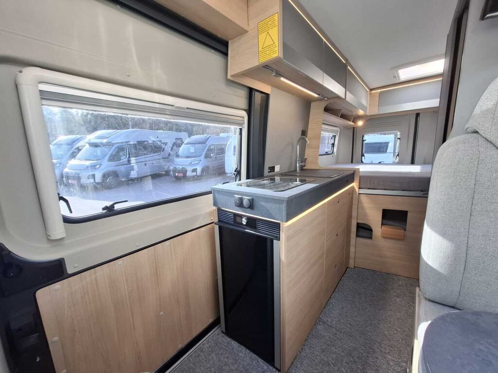 Pössl TRENTA VAN 600 2022 Harmaa