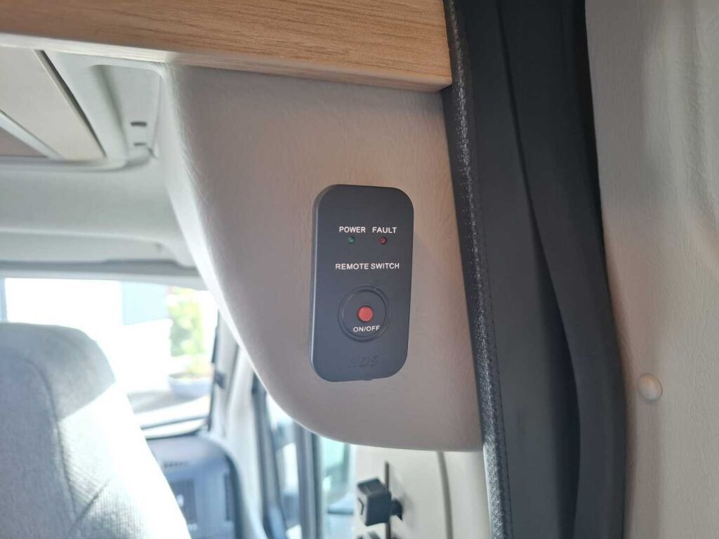 Pössl TRENTA VAN 600 2022 Harmaa