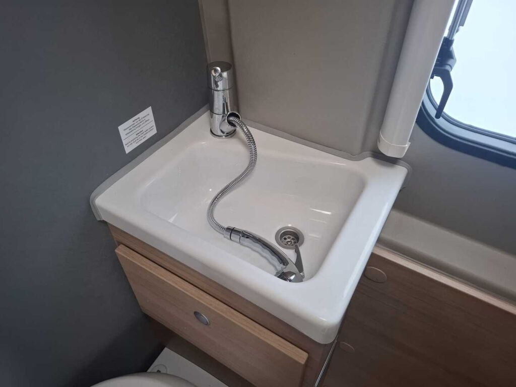 Pössl TRENTA VAN 600 2022 Harmaa