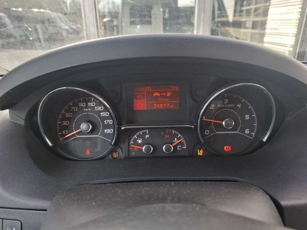 Pössl TRENTA VAN 600 2022 Harmaa