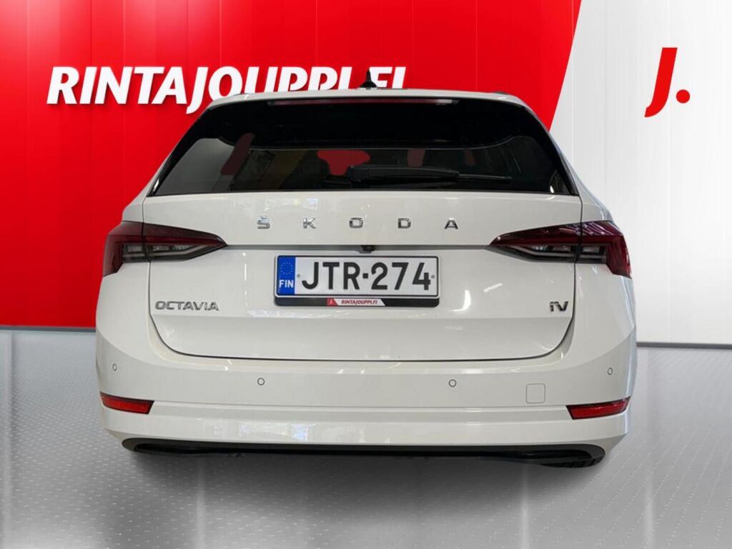 Skoda Octavia 2022 Valkoinen