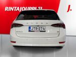 Skoda Octavia 2022 Valkoinen