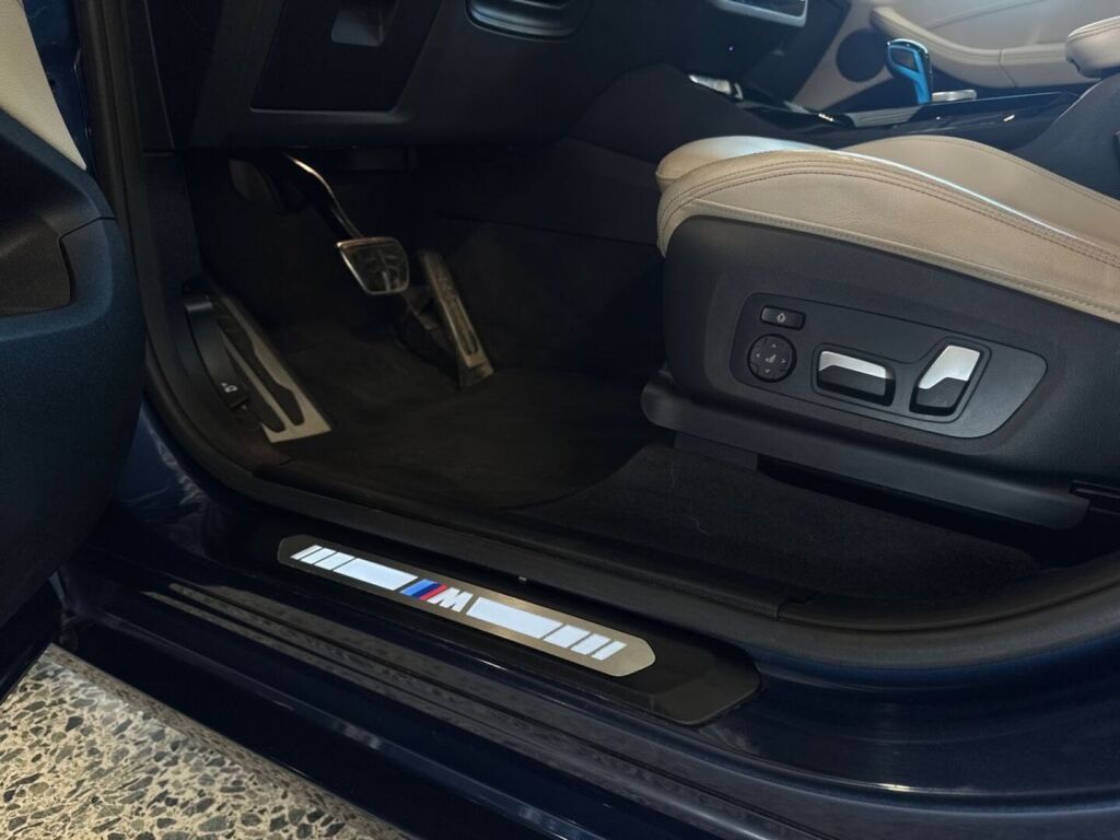 BMW iX3 2022 Sininen