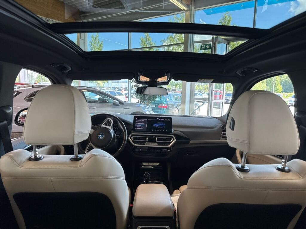 BMW iX3 2022 Sininen