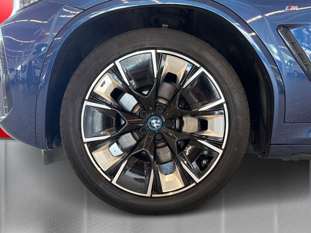 BMW iX3 2022 Sininen