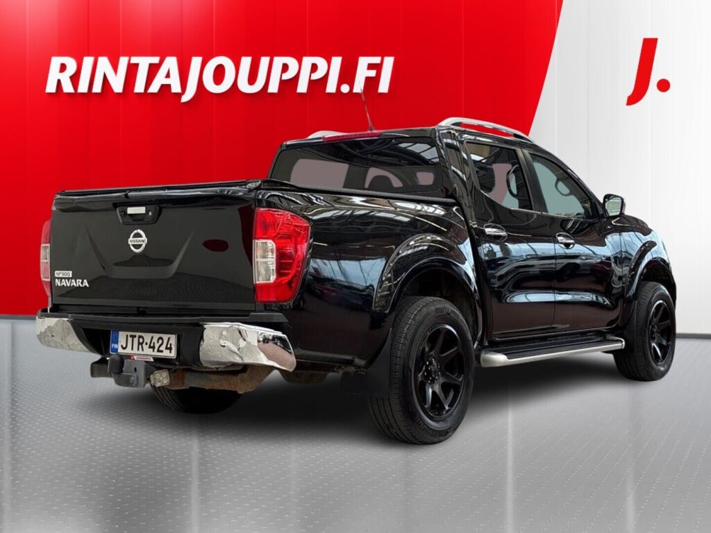 Nissan Navara 2017 Musta