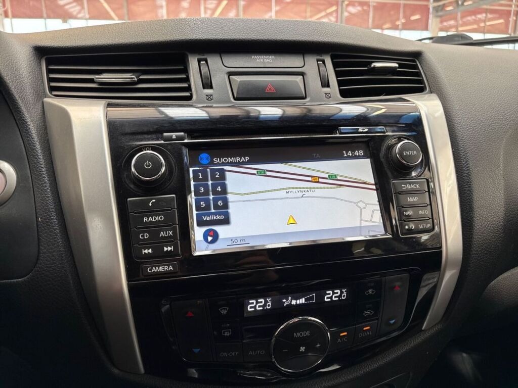 Nissan Navara 2017 Musta