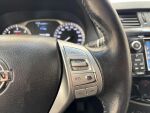 Nissan Navara 2017 Musta