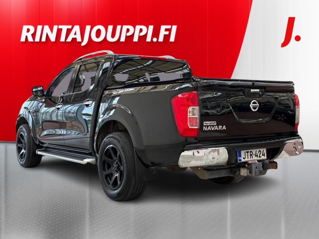 Nissan Navara 2017 Musta